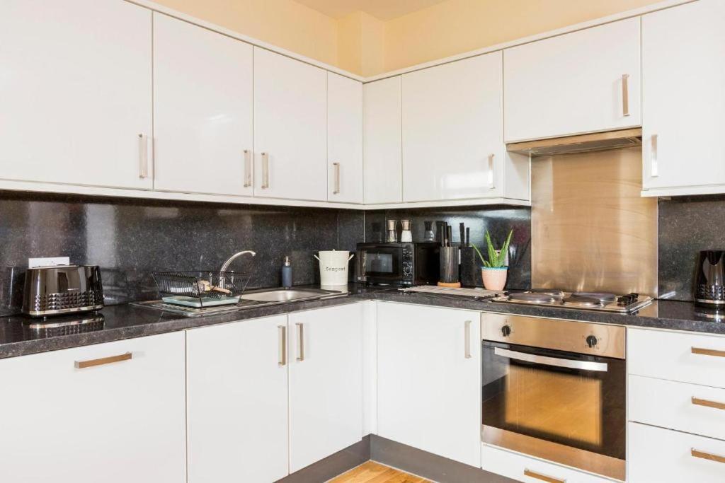 Panorama Apartments By Mesh Accommodation Short & Long Term Lets Ashford For Contractors Or Corporate Stays Eksteriør bilde